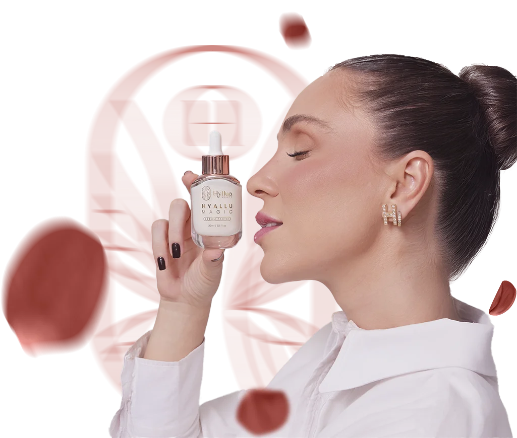 Hyllua segurando produto